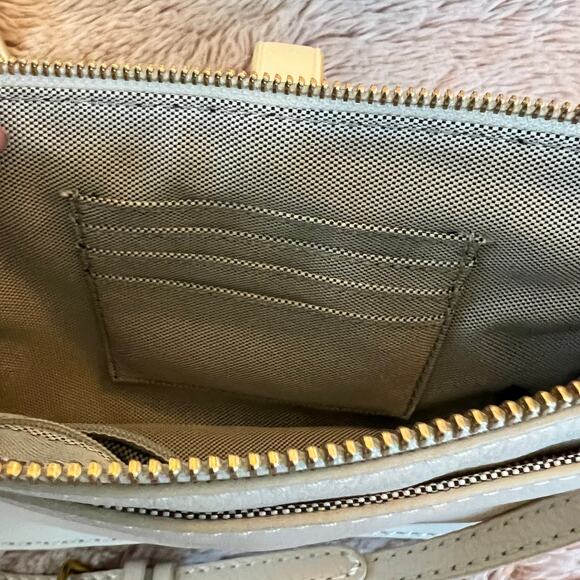 Fossil Vanilla Cream 'Ryder' Small Leather Crossbody Purse with Front Snap - Picture 13 of 16